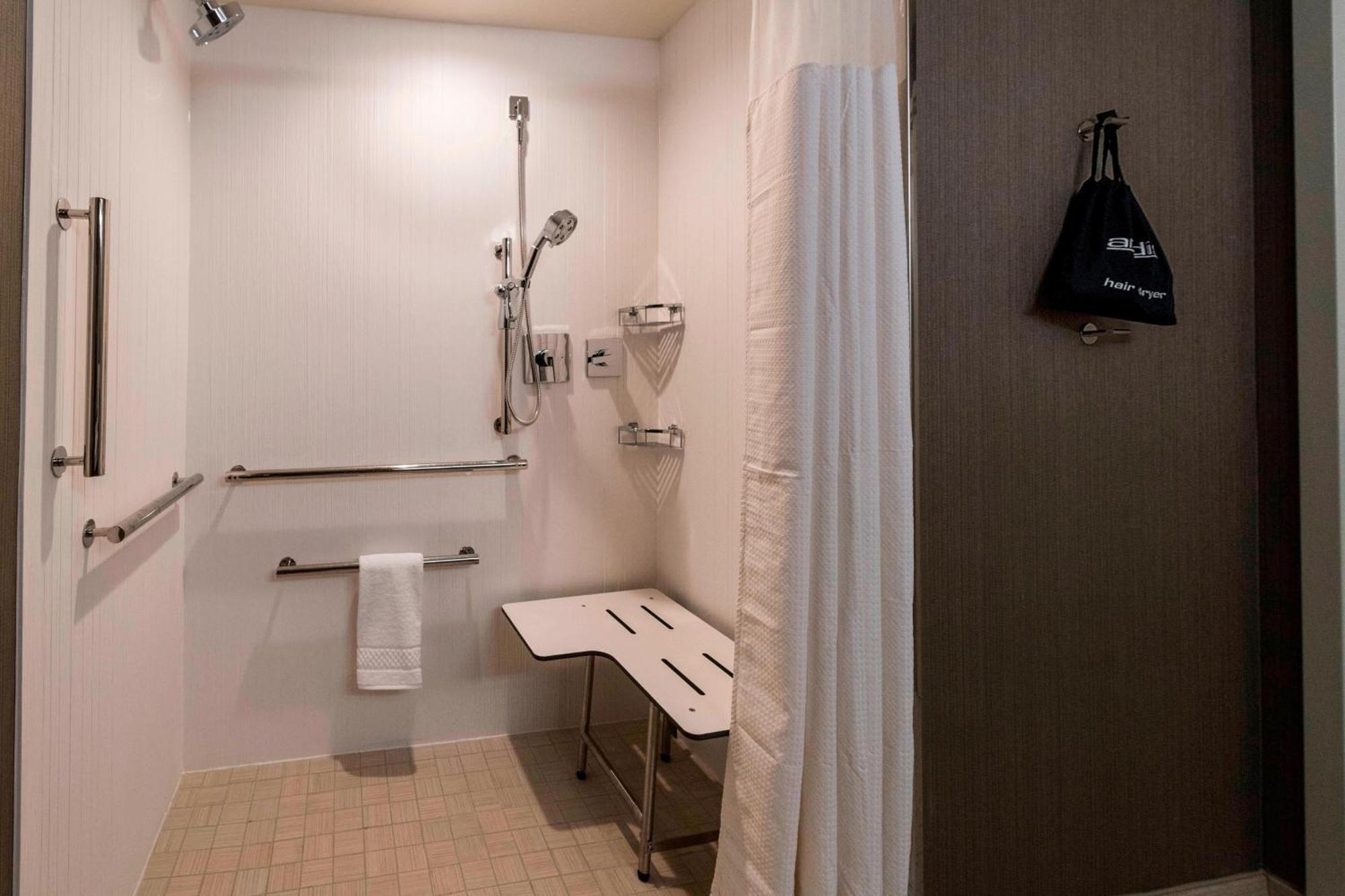 Courtyard By Marriott Tampa Northwest/Veterans Expressway Hotell West Chase Eksteriør bilde